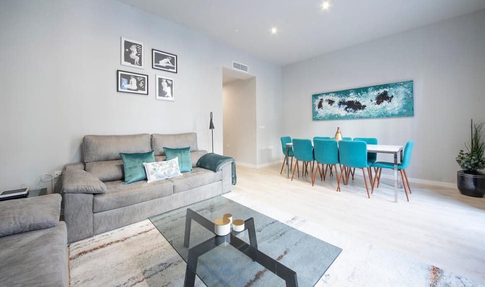 Living room, Dining area