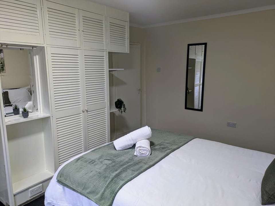 Bed, Bedroom, wardrobe