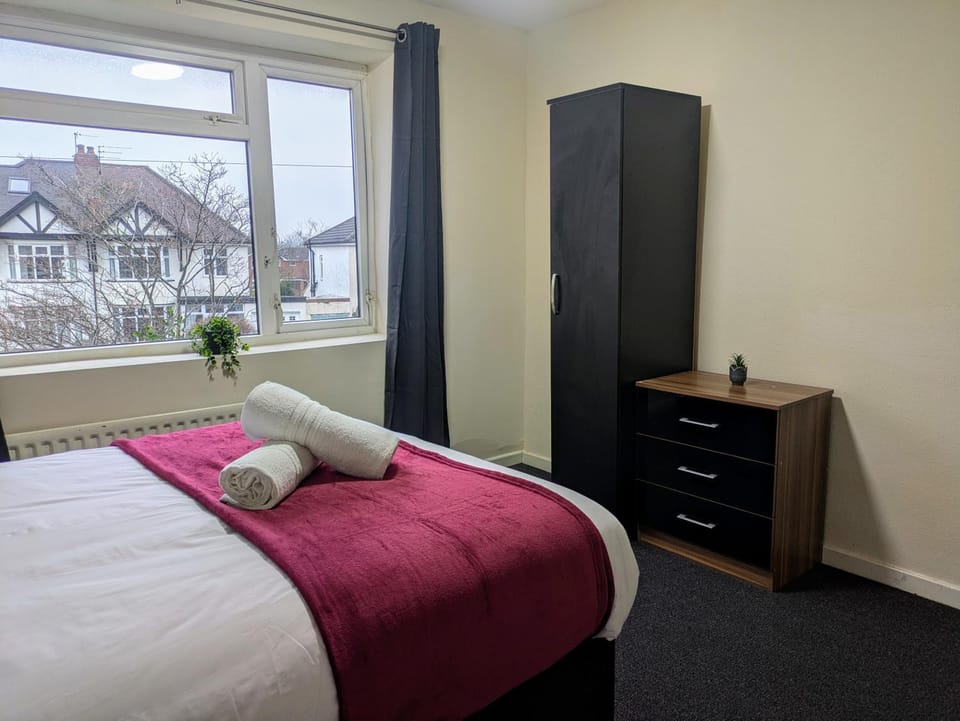 Bed, Bedroom, wardrobe