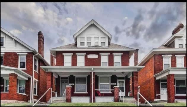 Bright Spacious 5BR Perfect for Groups or Family House in Ohio