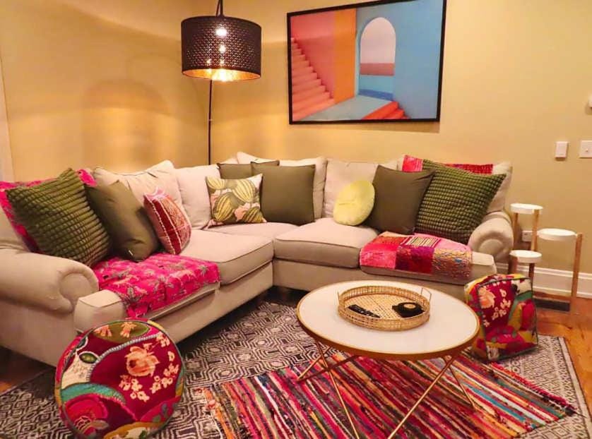 The Nook on Neil Walkable 3BR Apartment in Ohio
