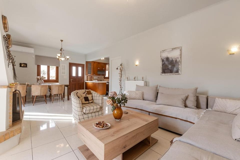Melanes Serenity 3Br Apartment Apartment in Naxos, Naxos and Lesser Cyclades, Greece