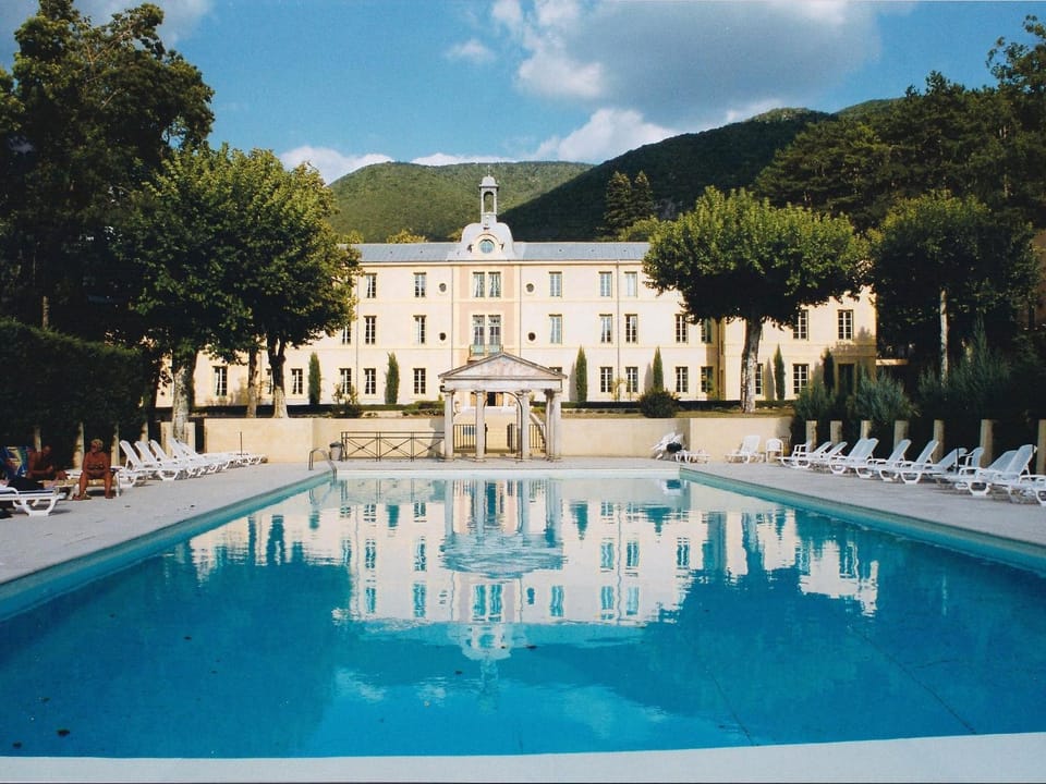 Property building, Swimming pool