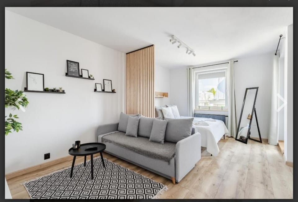 Photo of the whole room, Seating area