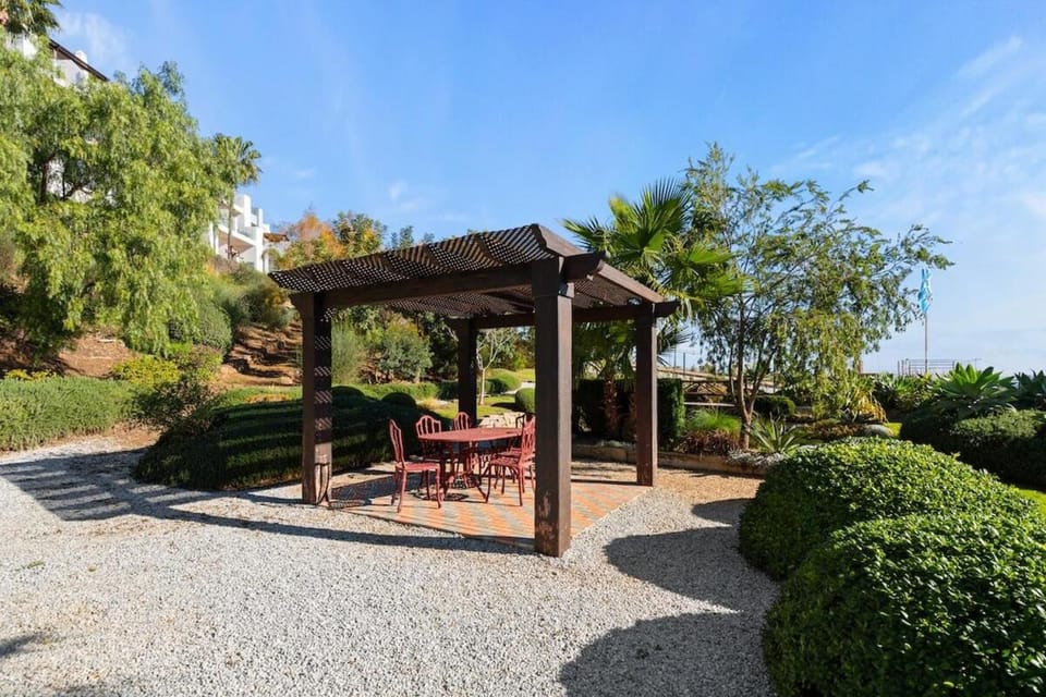 Chic Mijas Retreat with Pool & Terrace - RDR465 Apartment in Sitio de Calahonda