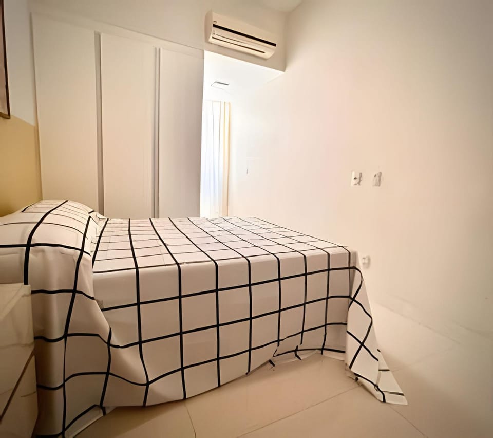 Leblon 100 mt da praia reformado confortavel Apartment in Rio de Janeiro