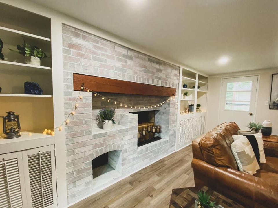 Centrally Located - 3 Br House House in Connecticut