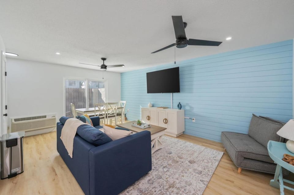 Sunny Haven 623 1BR Townhome in Fort Walton Apartment in Wright