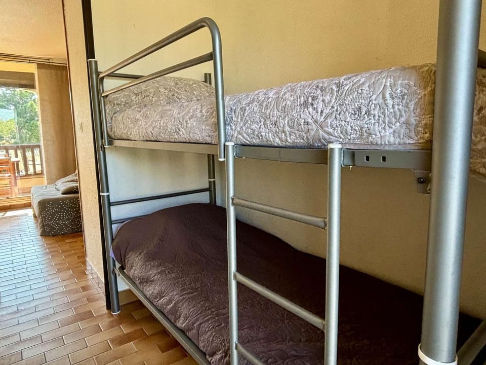 bunk bed