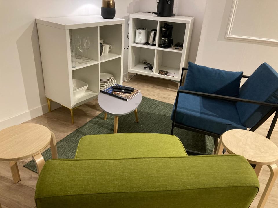 Coffee/tea facilities, Living room