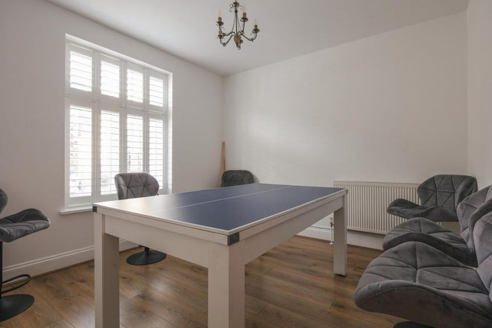 Table tennis
