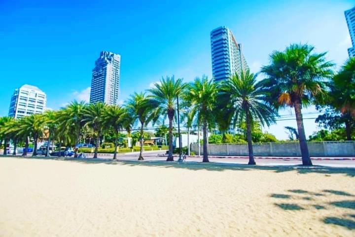 Property building, Day, Natural landscape, Beach, City view, Location, Parking