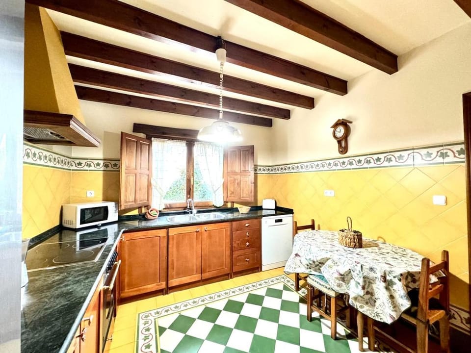 Casa rural LA CEÑA House in Cantabria