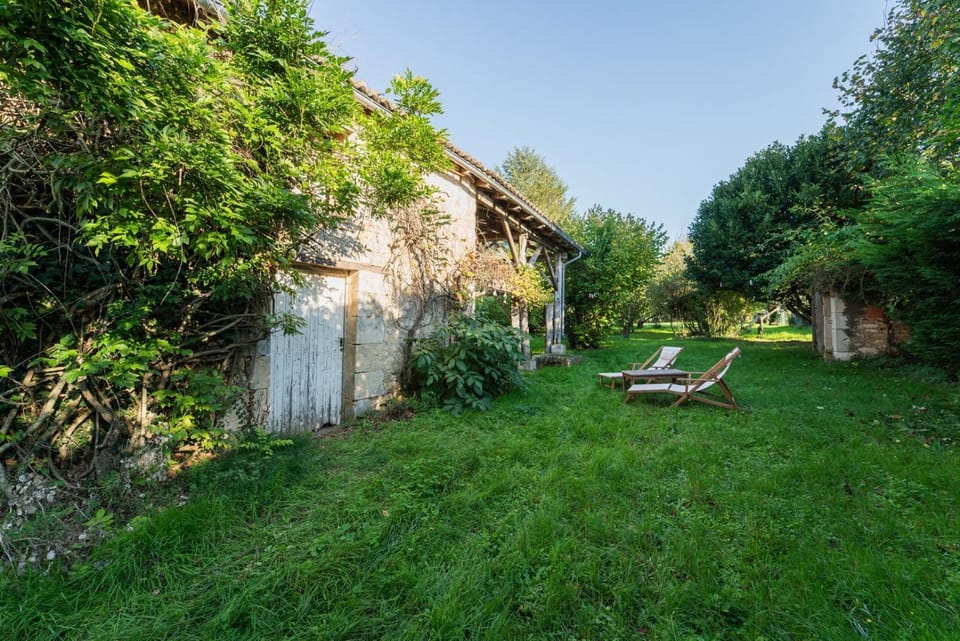 La Moulière family house Bed and Breakfast in Nouvelle-Aquitaine