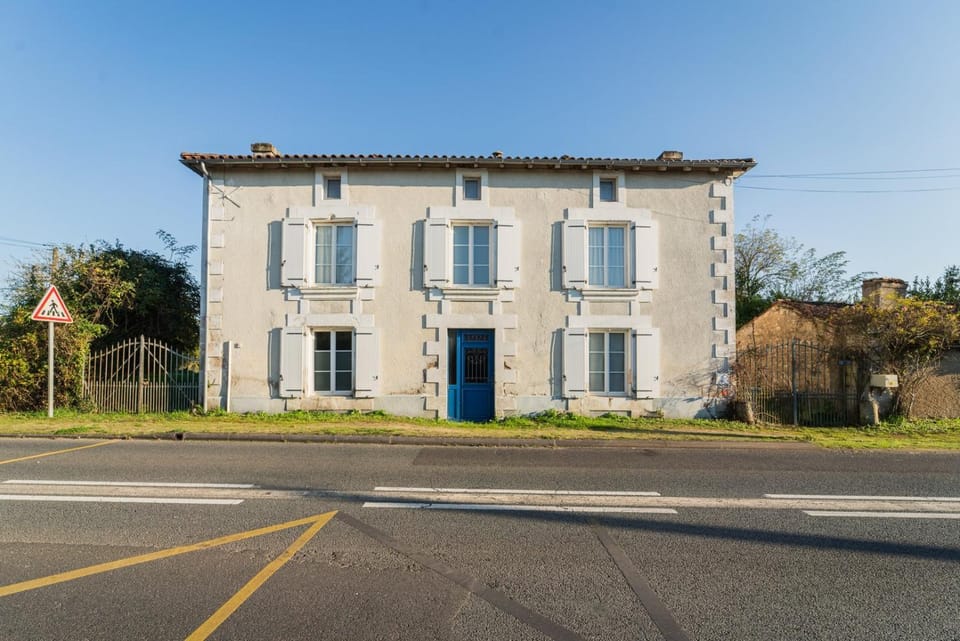 La Moulière family house Bed and Breakfast in Nouvelle-Aquitaine