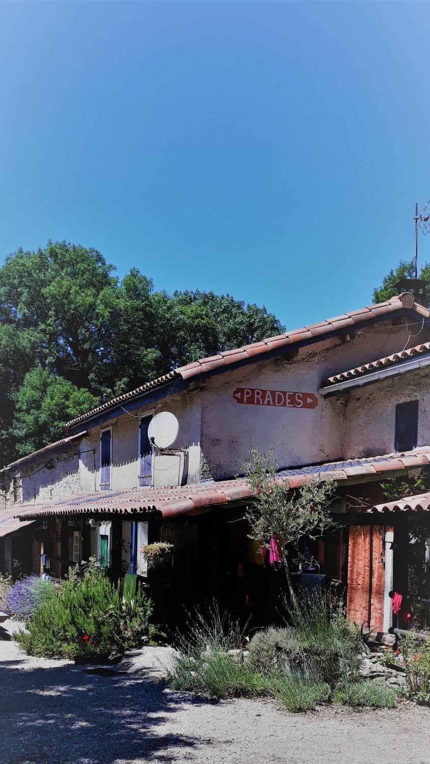 la source et la sorciere Country House in Occitanie