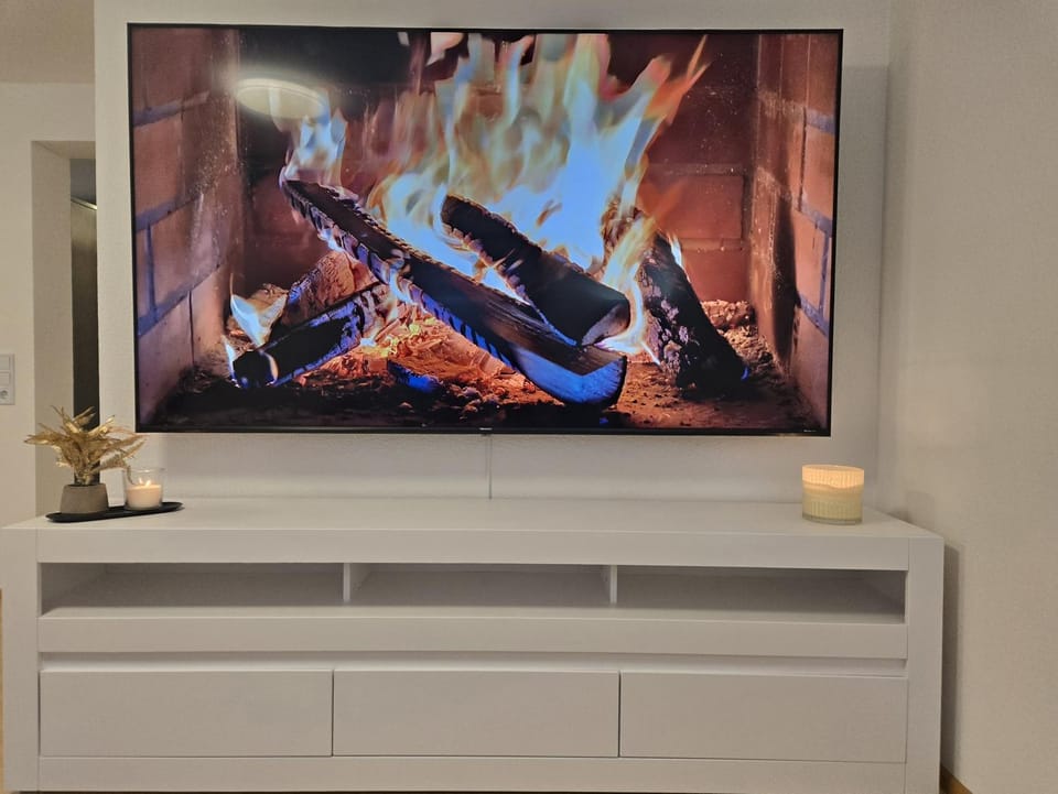 TV and multimedia, Evening entertainment