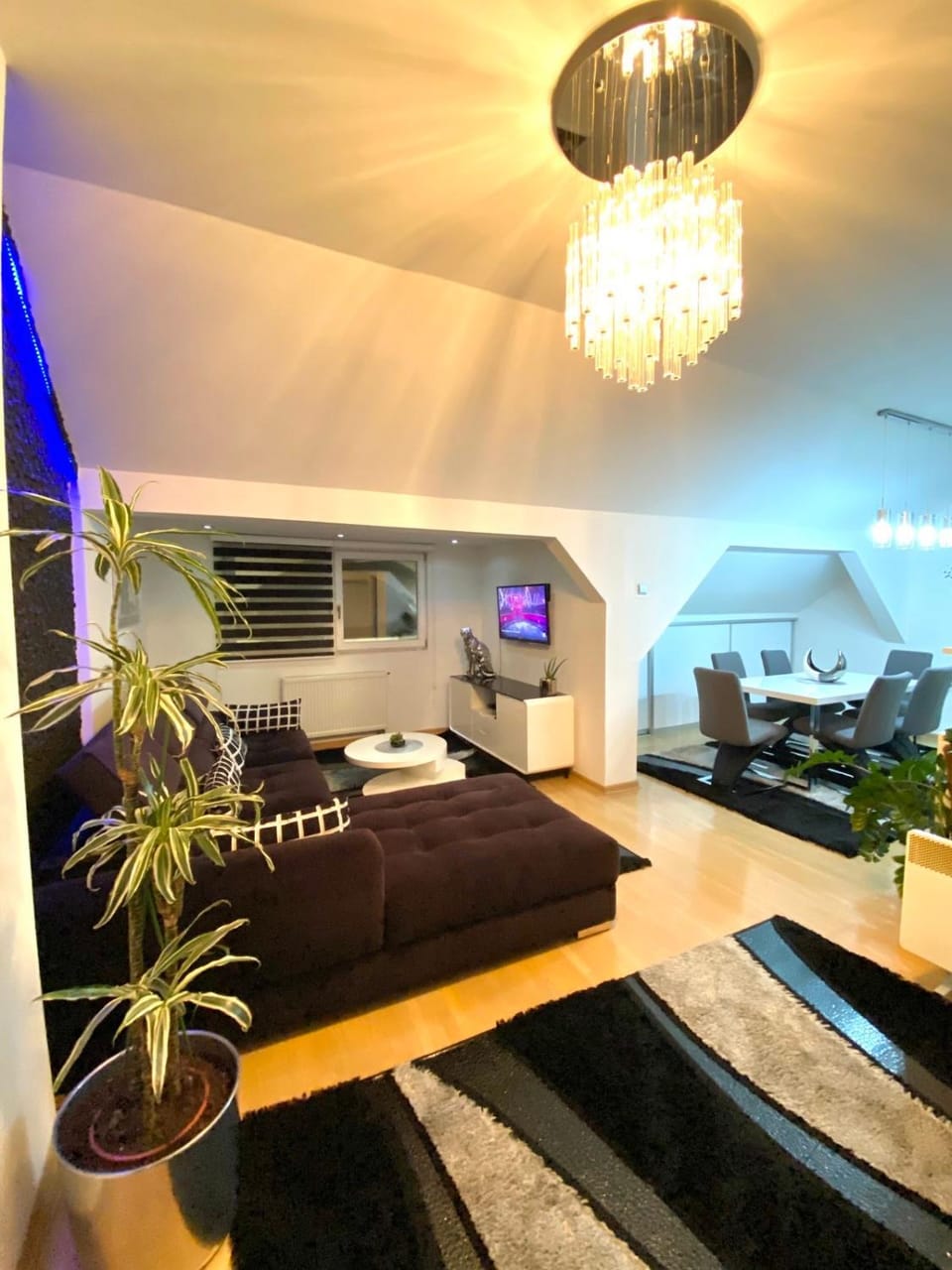 Luxury Studio Black & White Apartment in Sarajevo