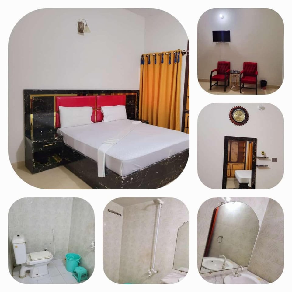 Bed, Bathroom, Photo of the whole room, Bedroom, towels