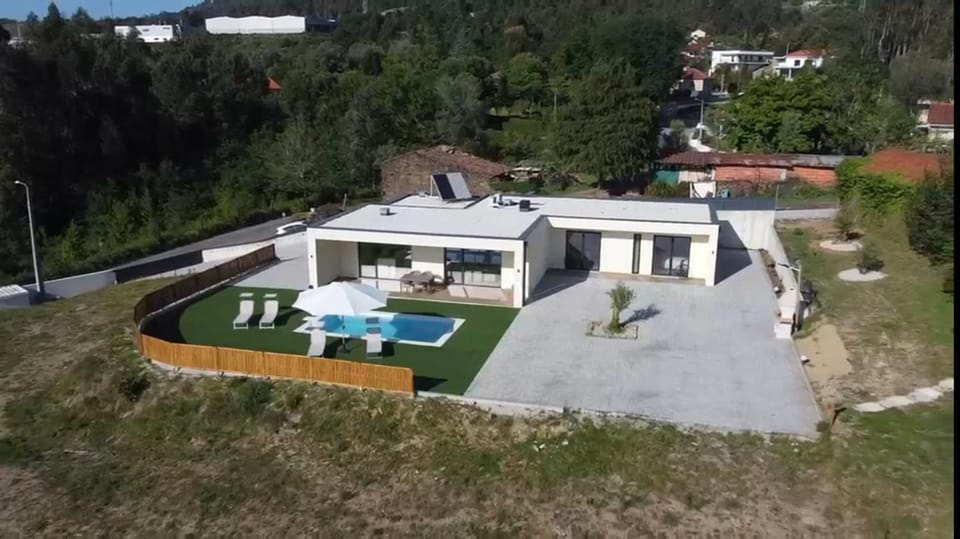Sunny Haven-Villa Villa in Viana do Castelo District, Portugal