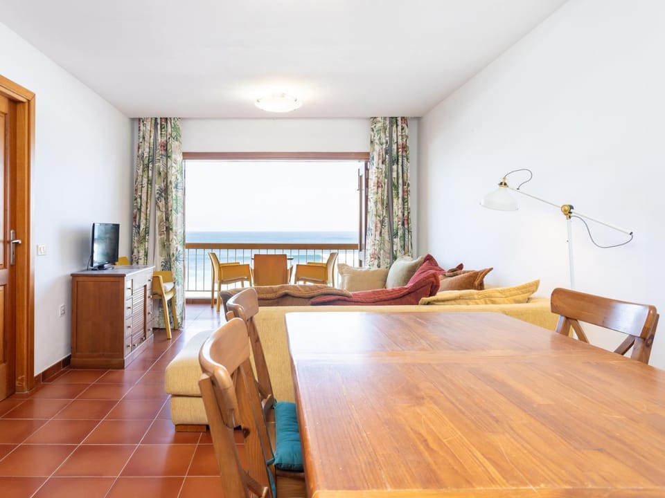 TV and multimedia, Living room, Dining area, Sea view