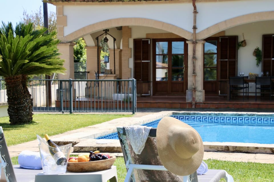 Facade/entrance, Pool view