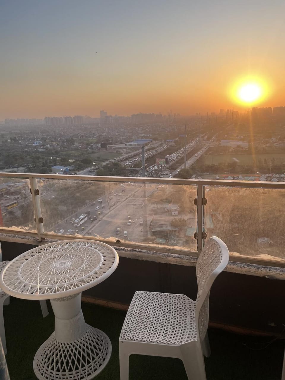 luxurious space with balcony Apartment in Noida