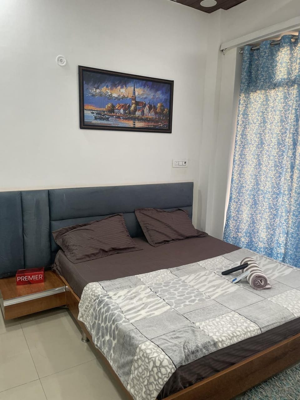 luxurious space with balcony Apartment in Noida