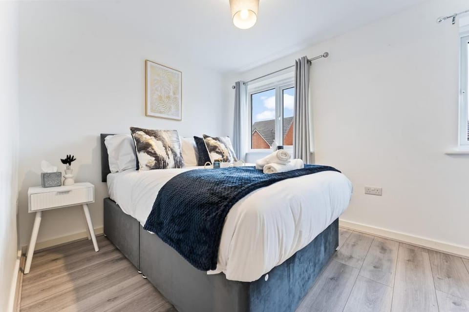 City Centre House, Large Drive, Free Parking, WiFi, Netflix Apartment in Coventry