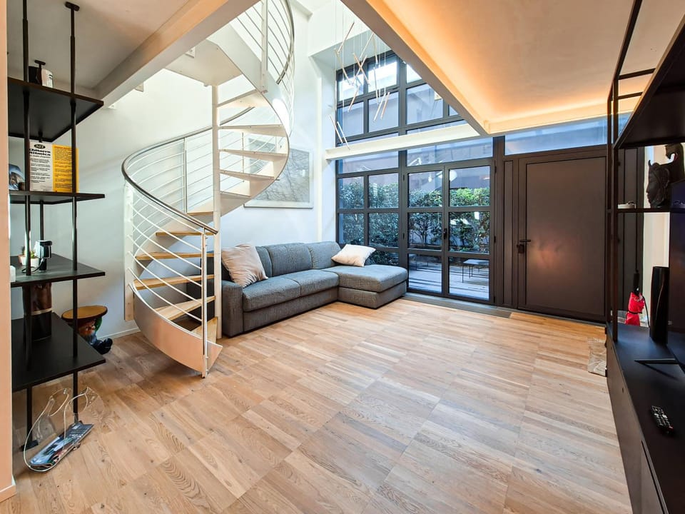 Communal lounge/ TV room