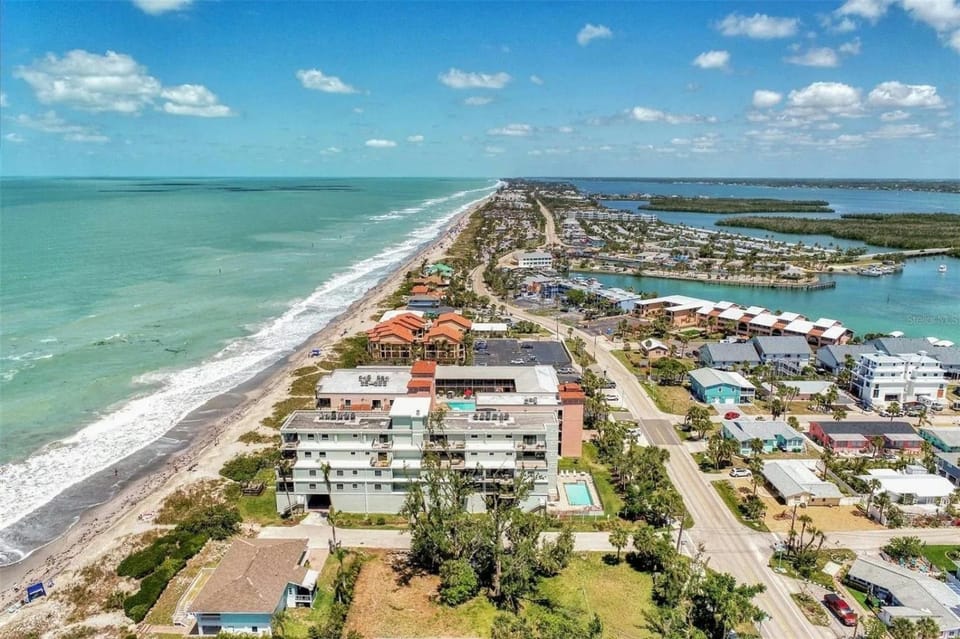 Neighbourhood, Bird's eye view, Beach, City view