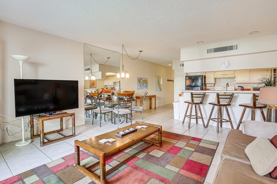 3 Mi to Dtwn Palm Springs: Condo w/ Pool Access! House in Palm Springs