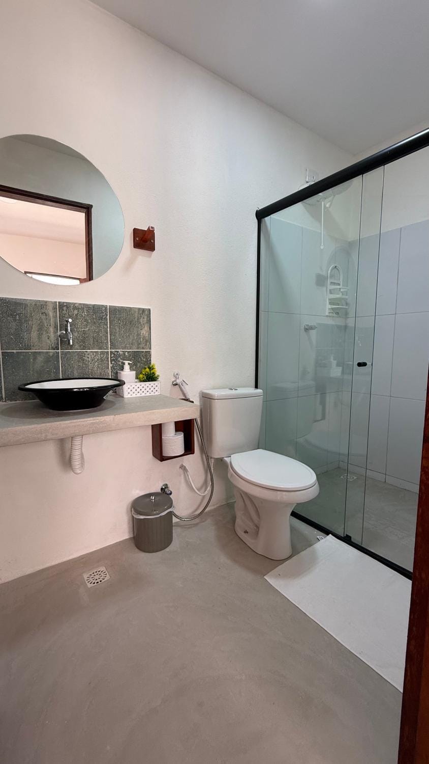Shower, Toilet, Bathroom, towels