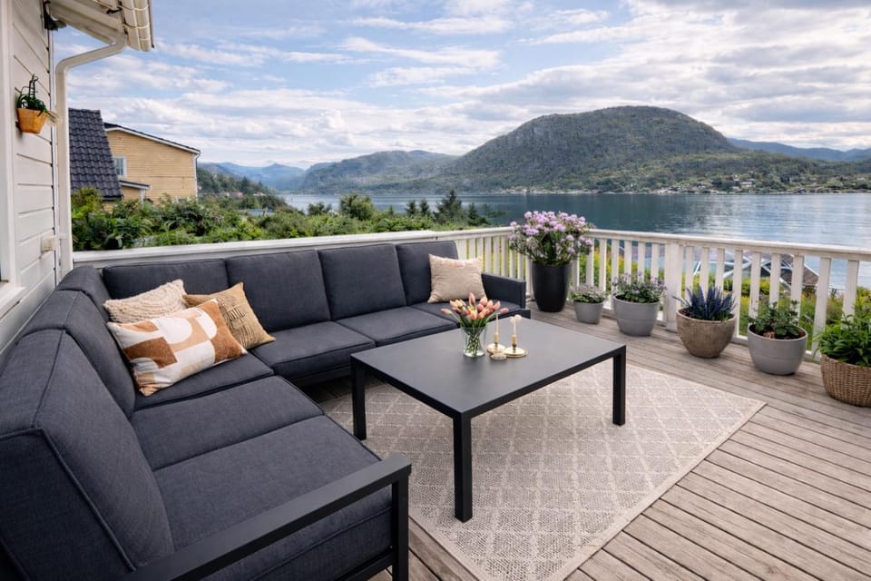 Scenic fjord home with terrace, minutes from Pulpit Rock Villa in Rogaland
