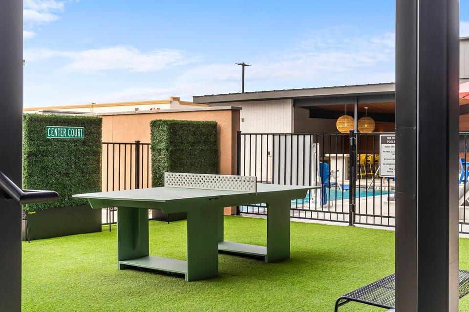Table tennis