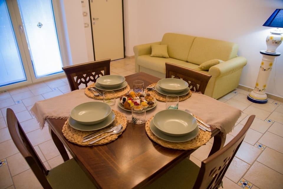 Amalfi Coast - House Along the Amalfi Coast -FREE PARKING Apartment in Campania