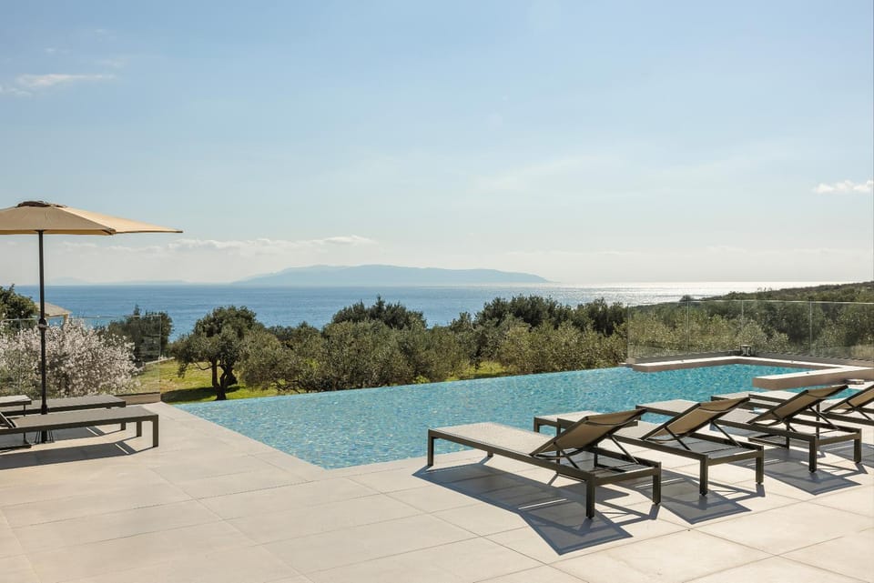 Natural landscape, View (from property/room), Pool view, Sea view