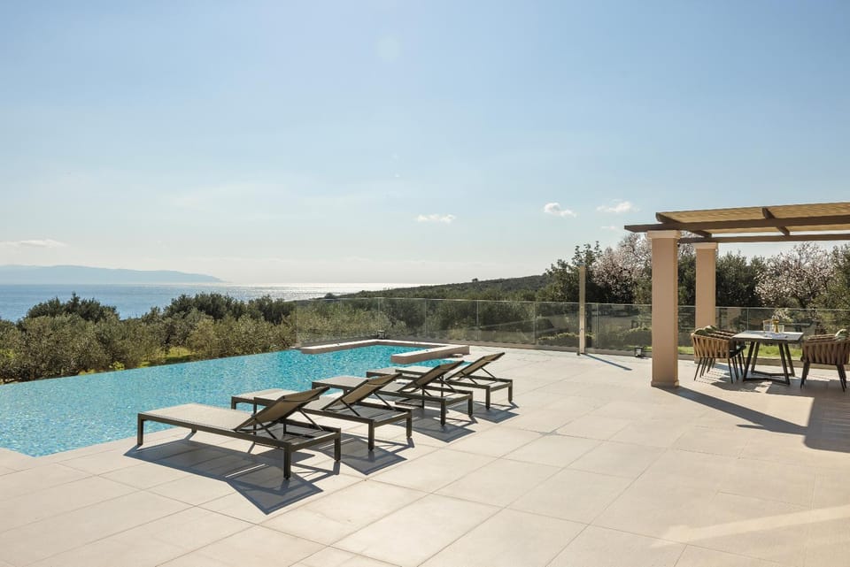 Patio, Natural landscape, View (from property/room), Sea view, Swimming pool, sunbed