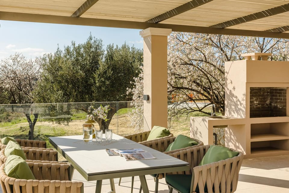 Patio, Garden, Dining area, Garden view