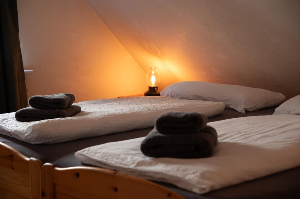 Bed, Photo of the whole room, Bedroom, towels