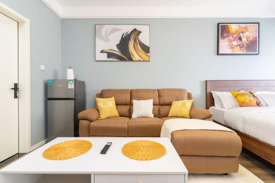 Alba with pool, gym, mini market, and free parking Apartment in Nairobi