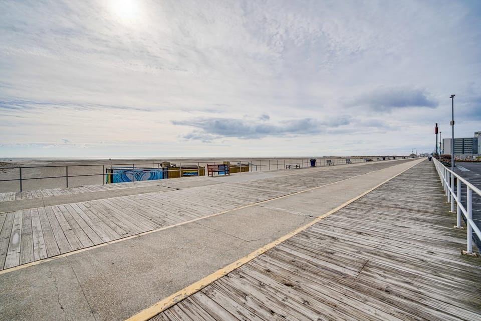 Half-Block to Beach & Conventions: Wildwood Studio Apartment in Wildwood
