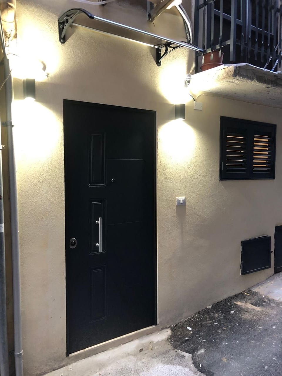 Facade/entrance