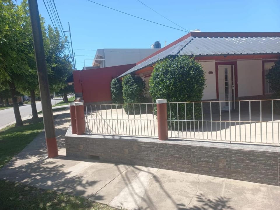 Gabino House II House in Luján