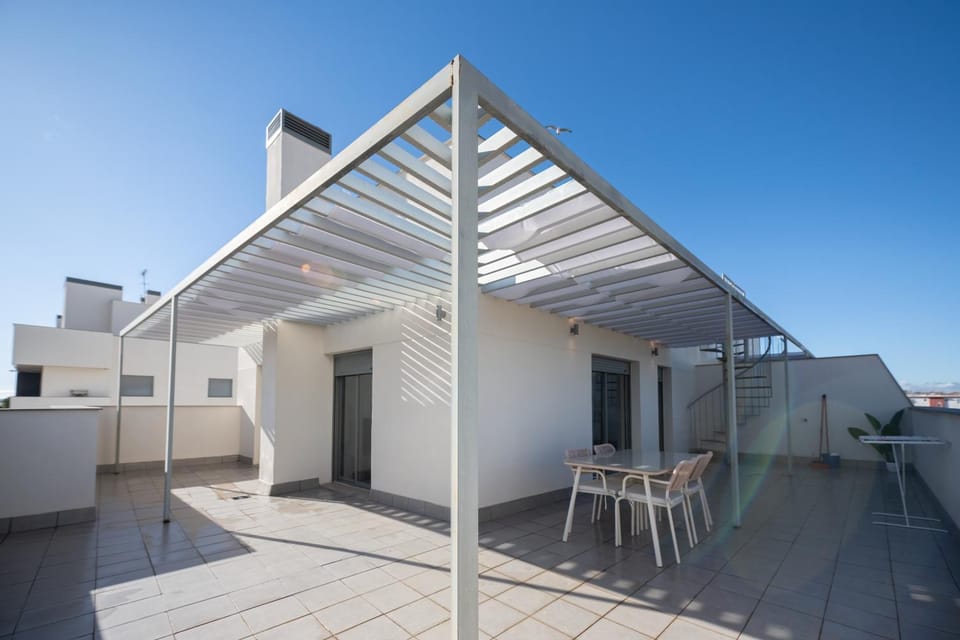 Off site, Balcony/Terrace, Dining area