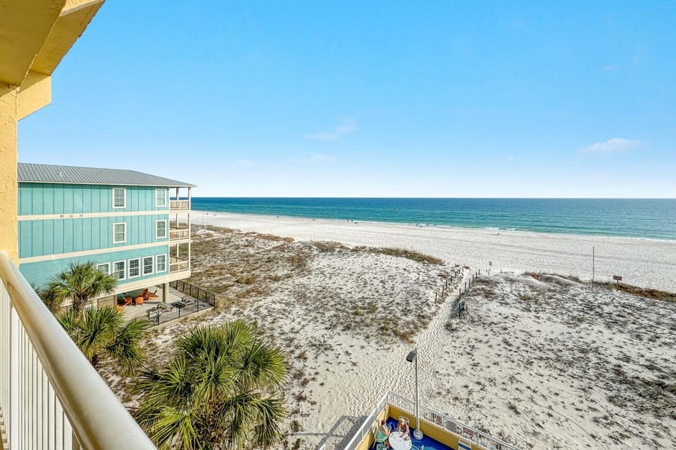 Driftwood Towers 4D House in West Beach