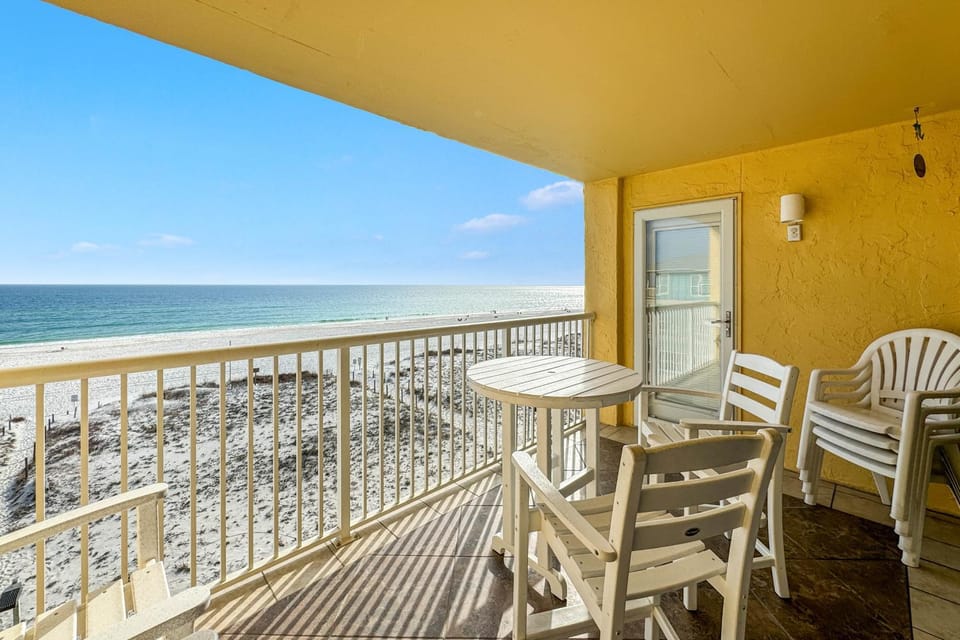 Driftwood Towers 4D House in West Beach