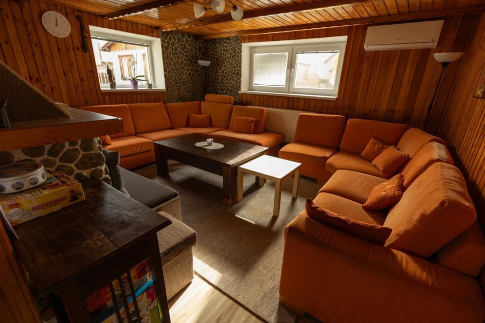 Communal lounge/ TV room, Living room, Seating area