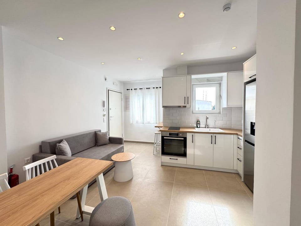 Living room, Dining area, kitchen
