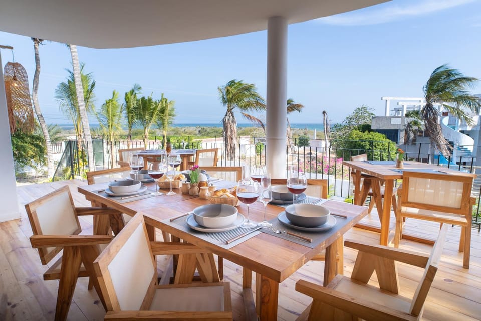 Restaurant/places to eat, Balcony/Terrace, Sea view, Breakfast
